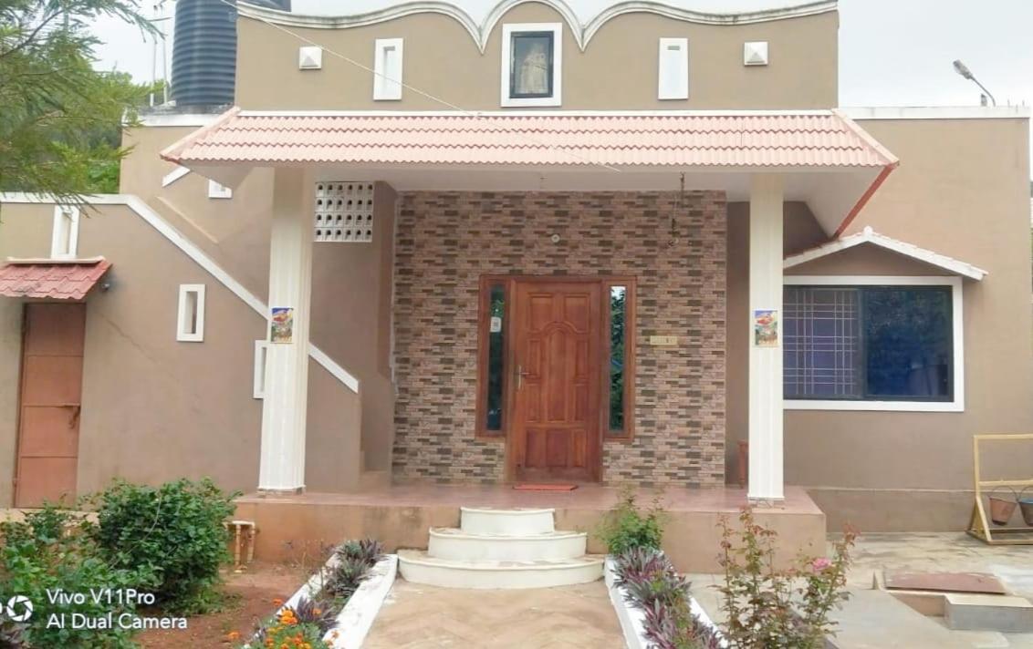 Yelagiri Golden Villa Extérieur photo